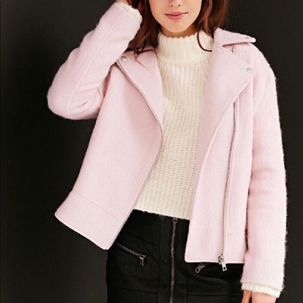 BB Dakota soft pink jacket